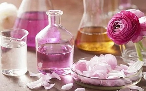 تصویر 5 از فروش گلاب ممتاز کاشان + قیمت خرید به صرفه